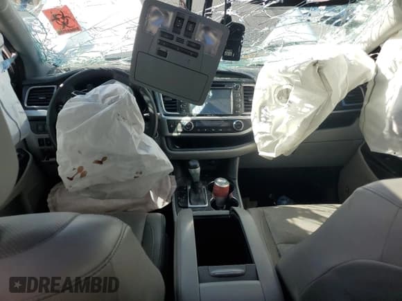 ✅ 2014 Toyota Highlander Limited • VIN: 5TDDCRFH6ES004844 • Лот: 69423125. Опубликован ранее на Copart с пробегом Не указан. Бесплатный доступ к архиву аукционных продаж из США и подробный отчёт об истории автомобиля на DreamBid. Изображение 8.