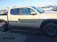 ✅ 2020 Toyota Tacoma SR5 • VIN: 3TMAZ5CN5LM136723 • Lot: 43066568. Wystawiony na IAAI z przebiegiem 67 792 mil. Bezpłatny archiwum sprzedaży aukcyjnych z USA i szczegółowy raport historii pojazdu na DreamBid. Zdjęcie 14.