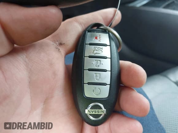 ✅ 2017 Nissan Rogue SL • VIN: 5N1AT2MT8HC732037 • Lot: 42348170. Listed on IAAI with 109,953 mi. Free auction sales archive from the USA and detailed vehicle history report at DreamBid. Image 11.