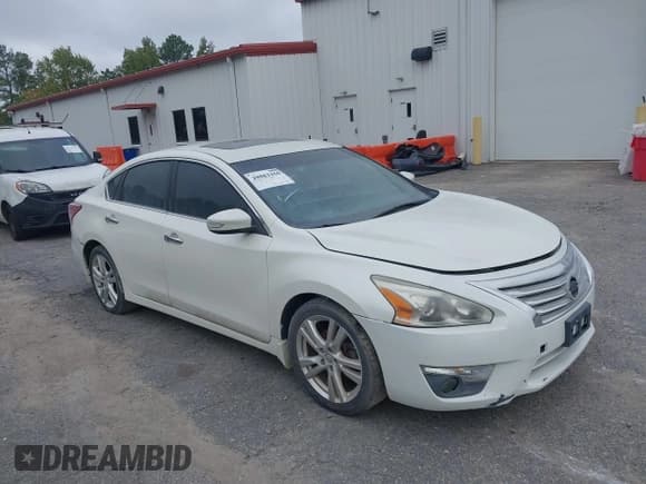 ✅ 2013 Nissan Altima SL • VIN: 1N4BL3AP5DC193897 • Lot: 34611757. Listed on IAAI with 131,318 mi. Free auction sales archive from the USA and detailed vehicle history report at DreamBid. Image 1.