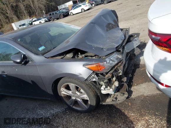 ✅ 2015 Acura ILX • VIN: 19VDE1F31FE005212 • Lot: 43629841. Listed on IAAI with Not provided. Free auction sales archive from the USA and detailed vehicle history report at DreamBid. Image 19.
