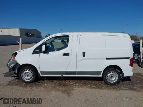 ✅ 2018 Nissan NV200 S • VIN: 3N6CM0KN0JK705236 • Lot: 41832711. Listed on IAAI with 95,106 mi. Free auction sales archive from the USA and detailed vehicle history report at DreamBid. Image 15.