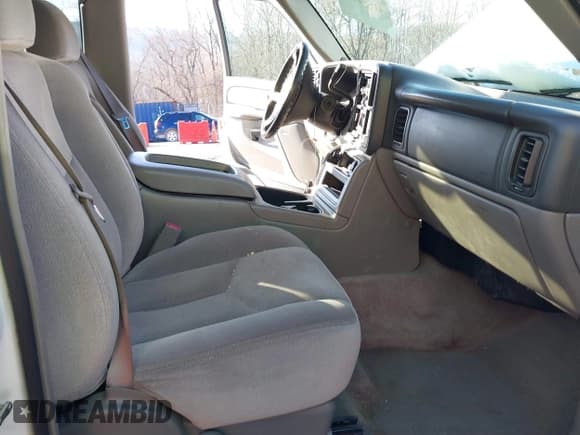 ✅ 2006 GMC Yukon SLT • VIN: 1GKEK13T36R120153 • Lot: 41592067. Listed on IAAI with 197,315 mi. Free auction sales archive from the USA and detailed vehicle history report at DreamBid. Image 5.