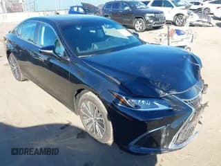✅ 2025 Lexus ES 300h • VIN: 58ADA1C19SU073926 • Lot: 43551675. Wystawiony na IAAI z przebiegiem 6 446 mil. Bezpłatny archiwum sprzedaży aukcyjnych z USA i szczegółowy raport historii pojazdu na DreamBid. Zdjęcie 1.