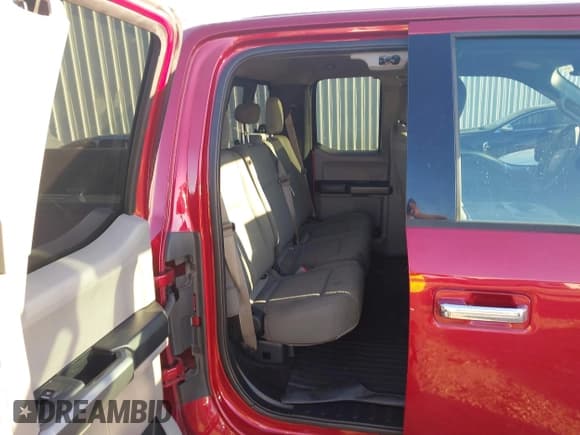 ✅ 2017 Ford F-150 XL • VIN: 1FTEX1CFXHFA18876 • Lot: 43707067. Listed on IAAI with 204,579 mi. Free auction sales archive from the USA and detailed vehicle history report at DreamBid. Image 8.