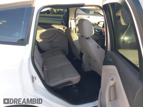 ✅ 2017 Ford C-Max SE • VIN: 1FADP5AU9HL118043 • Lot: 43463999. Wystawiony na IAAI z przebiegiem 87 907 mil. Bezpłatny archiwum sprzedaży aukcyjnych z USA i szczegółowy raport historii pojazdu na DreamBid. Zdjęcie 8.