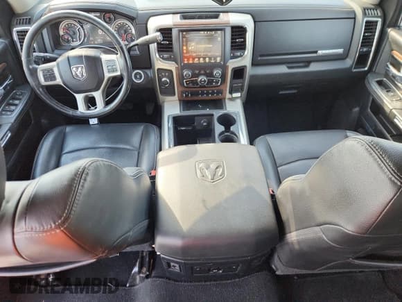 ✅ 2015 Ram 2500 Laramie • VIN: 3C6UR5FL0FG667863 • Lot: 87044705. Wystawiony na Copart z przebiegiem 363 254 mil. Bezpłatny archiwum sprzedaży aukcyjnych z USA i szczegółowy raport historii pojazdu na DreamBid. Zdjęcie 8.