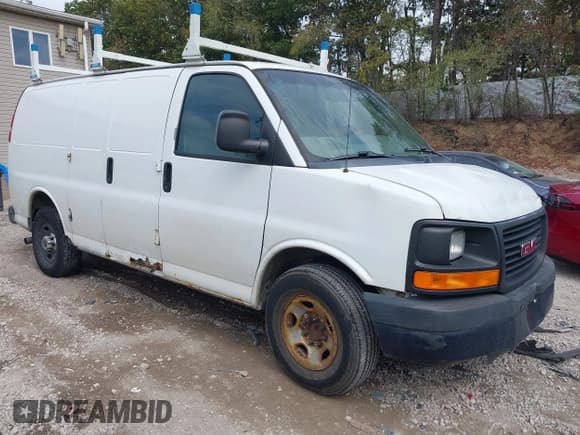 ✅ 2012 GMC Savana • VIN: 1GTW7FBG2C1145185 • Lot: 43271115. Listed on IAAI with 238,924 mi. Free auction sales archive from the USA and detailed vehicle history report at DreamBid. Image 1.