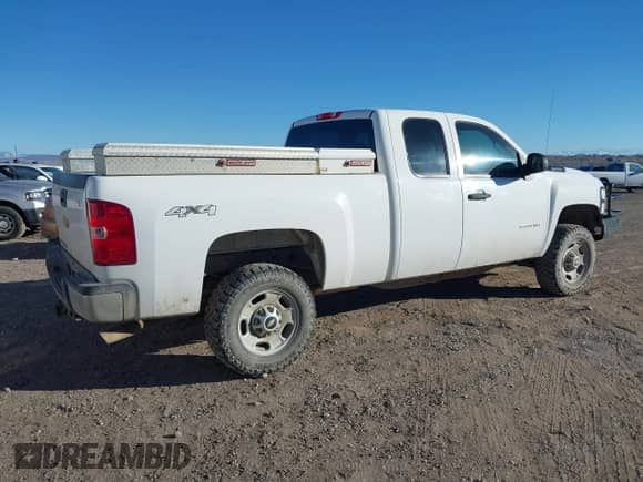 ✅ 2013 Chevrolet Silverado 2500HD Work Truck • VIN: 1GC2KVCG8DZ345240 • Lot: 38599201. Wystawiony na IAAI z przebiegiem 198 487 mil. Bezpłatny archiwum sprzedaży aukcyjnych z USA i szczegółowy raport historii pojazdu na DreamBid. Zdjęcie 4.
