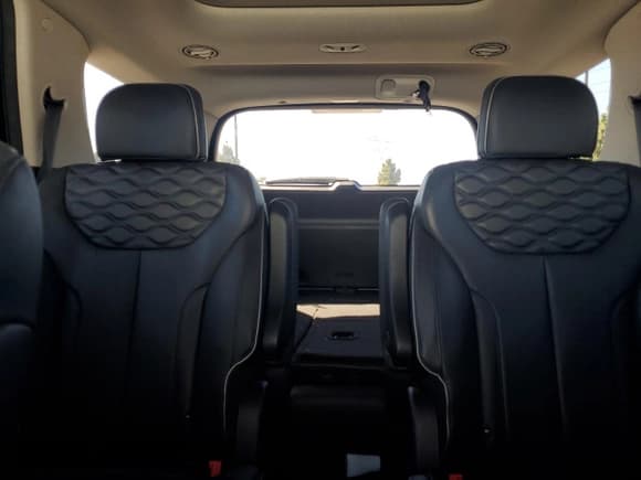 ✅ 2022 Hyundai Palisade Limited • VIN: KM8R54HE8NU478999 • Lot: 87043865. Listed on Copart with 33,831 mi. Free auction sales archive from the USA and detailed vehicle history report at DreamBid. Image 10.