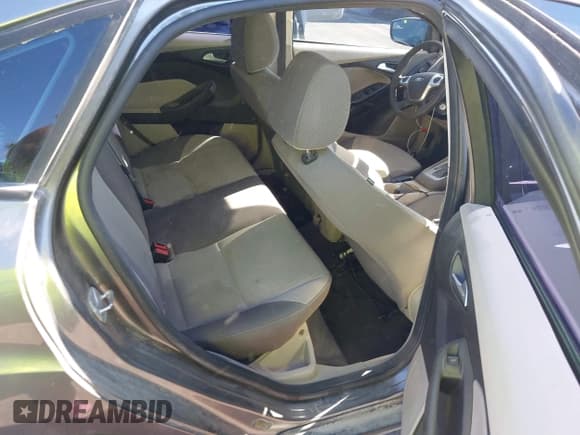 ✅ 2013 Ford Focus SE • VIN: 1FADP3F22DL374269 • Lot: 43646210. Listed on IAAI with 84,598 mi. Free auction sales archive from the USA and detailed vehicle history report at DreamBid. Image 8.