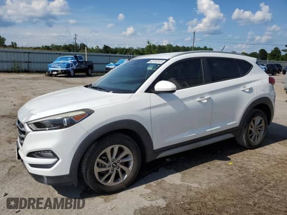 2017 Hyundai Tucson SE Plus z VIN KM8J33A41HU434880, wystawiony jako Copart lot #62723245 z przebiegiem 98 259 mil mil oraz Szkoda całkowita • Salvage title. Historia ofert i sprzedaży dostępna na DreamBid. Obrazek 1.