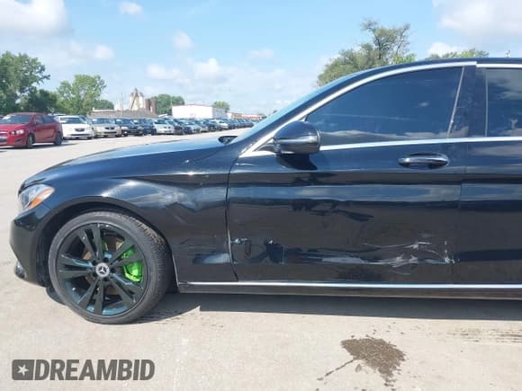 ✅ 2016 Mercedes-Benz C 300 • VIN: 55SWF4JB8GU130912 • Lot: 42961107. Listed on IAAI with 138,964 mi. Free auction sales archive from the USA and detailed vehicle history report at DreamBid. Image 6.