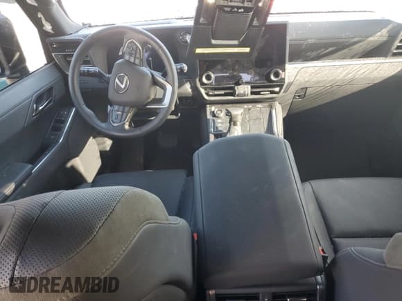 ✅ 2024 Lexus GX 550 Overtrail+ • VIN: JTJTBCDX9R5030742 • Lot: 86641235. Wystawiony na Copart z przebiegiem 13 664 mil. Bezpłatny archiwum sprzedaży aukcyjnych z USA i szczegółowy raport historii pojazdu na DreamBid. Zdjęcie 8.