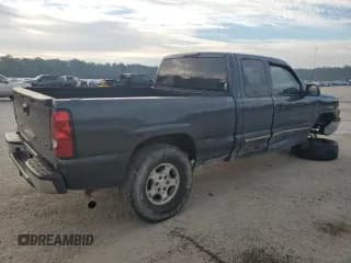 ✅ 2003 Chevrolet Silverado 1500 LS • VIN: 2GCEC19T131141071 • Лот: 73576834. Опубликован ранее на Copart с пробегом 151 058 миль. Бесплатный доступ к архиву аукционных продаж из США и подробный отчёт об истории автомобиля на DreamBid. Изображение 3.