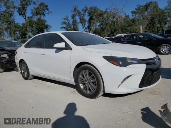 ✅ 2015 Toyota Camry SE • VIN: 4T1BF1FKXFU486559 • Lot: 93518525. Listed on Copart with 111,788 mi. Free auction sales archive from the USA and detailed vehicle history report at DreamBid. Image 4.