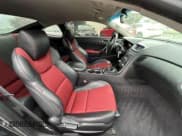 ✅ 2011 Hyundai Genesis Coupe Grand Touring • VIN: KMHHU6KH5BU061431 • Lot: 53547875. Wystawiony na Copart z przebiegiem 61 839 mil. Bezpłatny archiwum sprzedaży aukcyjnych z USA i szczegółowy raport historii pojazdu na DreamBid. Zdjęcie 5.