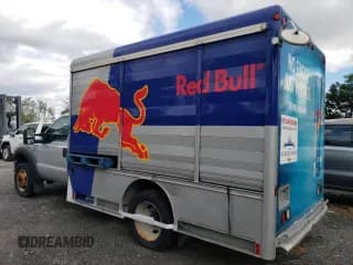 ✅ 2014 Ford F-550 XL • VIN: 1FDUF5GY4EEA61611 • Лот: 73705444. Опубликован ранее на Copart с пробегом 105 616 миль. Бесплатный доступ к архиву аукционных продаж из США и подробный отчёт об истории автомобиля на DreamBid. Изображение 2.