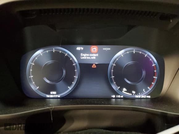 ✅ 2022 Volvo XC40 R-Design • VIN: YV4162UM8N2740626 • Lot: 37600343. Listed on Copart with 9,780 mi. Free auction sales archive from the USA and detailed vehicle history report at DreamBid. Image 9.