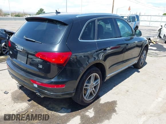 ✅ 2014 Audi Q5 Premium Plus • VIN: WA1CMAFP9EA057613 • Lot: 43075574. Listed on IAAI with 208,430 mi. Free auction sales archive from the USA and detailed vehicle history report at DreamBid. Image 4.