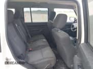 ✅ 2008 Jeep Commander Sport • VIN: 1J8HH48KX8C115328 • Lot: 42139929. Listed on IAAI with 118,218 mi. Free auction sales archive from the USA and detailed vehicle history report at DreamBid. Image 8.