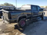 ✅ 2004 Chevrolet Silverado 2500HD LT • VIN: 1GCHC23U24F233529 • Lot: 82808404. Listed on Copart with Not provided. Free auction sales archive from the USA and detailed vehicle history report at DreamBid. Image 3.