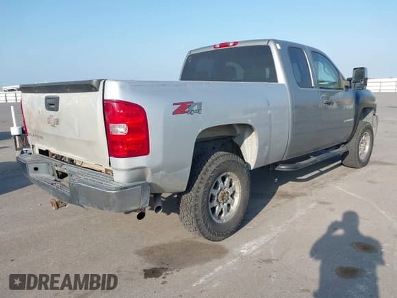 ✅ 2008 Chevrolet Silverado 2500HD Work Truck • VIN: 1GCHK29K28E120507 • Лот: 43739119. Опубликован ранее на IAAI с пробегом 244 639 миль. Бесплатный доступ к архиву аукционных продаж из США и подробный отчёт об истории автомобиля на DreamBid. Изображение 4.