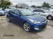 2017 Hyundai Veloster z VIN KMHTC6AD8HU324368, wystawiony jako Copart lot #37286853 z przebiegiem 90 777 mil mil oraz . Historia ofert i sprzedaży dostępna na DreamBid. Obrazek 4.
