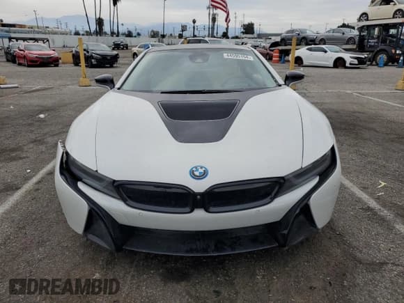 ✅ 2016 BMW i8 • VIN: WBY2Z2C55GV675128 • Лот: 44595154. Опубликован ранее на Copart с пробегом 80 710 миль. Бесплатный доступ к архиву аукционных продаж из США и подробный отчёт об истории автомобиля на DreamBid. Изображение 5.