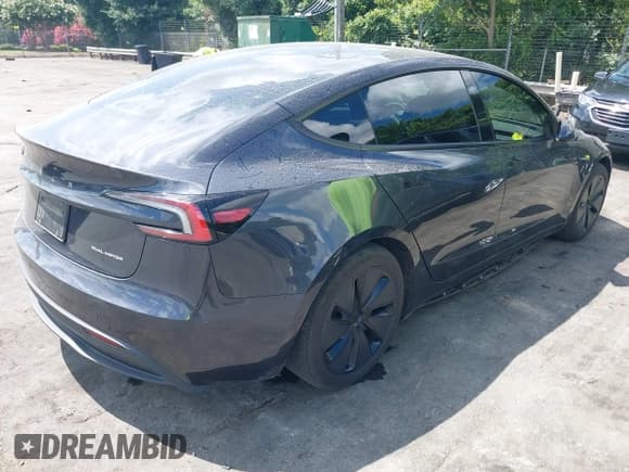 ✅ 2025 Tesla Model 3 Long Range • VIN: 5YJ3E1EB6SF924798 • Лот: 42747819. Опубликован ранее на IAAI с пробегом Не указан. Бесплатный доступ к архиву аукционных продаж из США и подробный отчёт об истории автомобиля на DreamBid. Изображение 4.