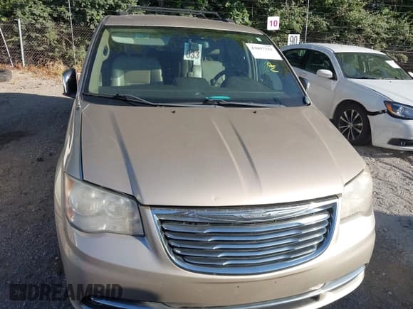 ✅ 2012 Chrysler Town & Country Touring L • VIN: 2C4RC1CG1CR267400 • Лот: 43097331. Опубликован ранее на IAAI с пробегом 166 605 миль. Бесплатный доступ к архиву аукционных продаж из США и подробный отчёт об истории автомобиля на DreamBid. Изображение 6.