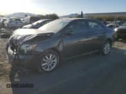 ✅ 2010 Toyota Corolla • VIN: 2T1BU4EE1AC363990 • Lot: 52001595. Wystawiony na Copart z przebiegiem 244 000 mil. Bezpłatny archiwum sprzedaży aukcyjnych z USA i szczegółowy raport historii pojazdu na DreamBid. Zdjęcie 1.