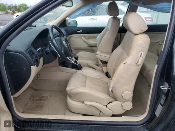 ✅ 2002 Volkswagen Golf GTI • VIN: 9BWPH61J424064383 • Лот: 56943805. Опубликован ранее на Copart с пробегом 105 177 миль. Бесплатный доступ к архиву аукционных продаж из США и подробный отчёт об истории автомобиля на DreamBid. Изображение 7.