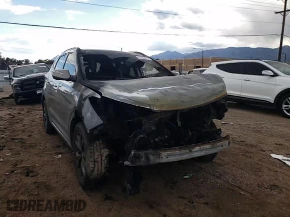 ✅ 2018 Hyundai Santa Fe Ultimate • VIN: 5NMZWDLA3JH103285 • Лот: 61269632. Опубликован ранее на Copart с пробегом Не указан. Бесплатный доступ к архиву аукционных продаж из США и подробный отчёт об истории автомобиля на DreamBid. Изображение 11.