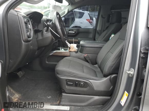 ✅ 2020 Chevrolet Silverado 1500 RST • VIN: 1GCRYEED5LZ362804 • Lot: 68286125. Listed on Copart with 47,618 mi. Free auction sales archive from the USA and detailed vehicle history report at DreamBid. Image 7.