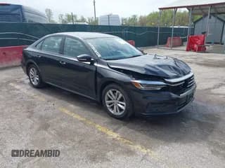 ✅ 2020 Volkswagen Passat S • VIN: 1VWAA7A30LC023328 • Lot: 42026447. Wystawiony na IAAI z przebiegiem 69 276 mil. Bezpłatny archiwum sprzedaży aukcyjnych z USA i szczegółowy raport historii pojazdu na DreamBid. Zdjęcie 1.