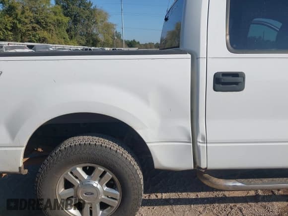 ✅ 2005 Ford F-150 XLT • VIN: 1FTPW14505KE06364 • Lot: 43413719. Wystawiony na IAAI z przebiegiem 189 453 mil. Bezpłatny archiwum sprzedaży aukcyjnych z USA i szczegółowy raport historii pojazdu na DreamBid. Zdjęcie 6.