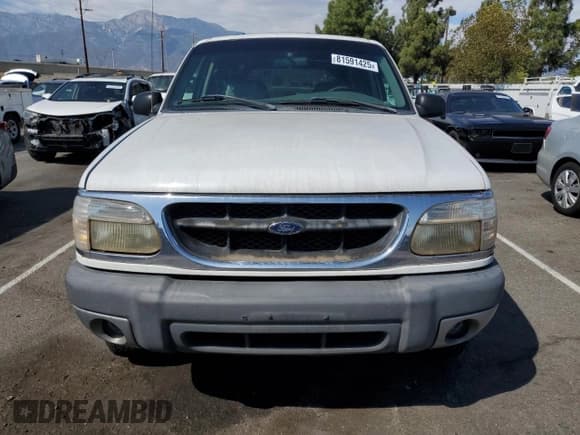 ✅ 1999 Ford Explorer XLT • VIN: 1FMZU32E9XZB36375 • Lot: 81591425. Wystawiony na Copart z przebiegiem 262 773 mil. Bezpłatny archiwum sprzedaży aukcyjnych z USA i szczegółowy raport historii pojazdu na DreamBid. Zdjęcie 5.