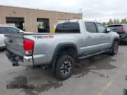 ✅ 2017 Toyota Tacoma SR5 • VIN: 3TMDZ5BN4HM029118 • Lot: 42830453. Wystawiony na IAAI z przebiegiem 171 231 mil. Bezpłatny archiwum sprzedaży aukcyjnych z USA i szczegółowy raport historii pojazdu na DreamBid. Zdjęcie 4.