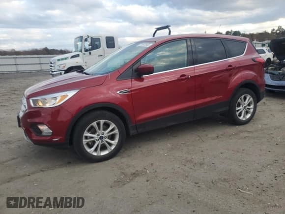 ✅ 2019 Ford Escape SE • VIN: 1FMCU0GD0KUC21387 • Лот: 91897945. Опубликован ранее на Copart с пробегом 82 900 миль. Бесплатный доступ к архиву аукционных продаж из США и подробный отчёт об истории автомобиля на DreamBid. Изображение 1.