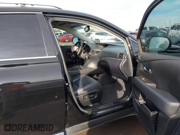 ✅ 2013 Lexus RX 350 • VIN: 2T2ZK1BA9DC130539 • Lot: 43595931. Listed on IAAI with 81,318 mi. Free auction sales archive from the USA and detailed vehicle history report at DreamBid. Image 5.