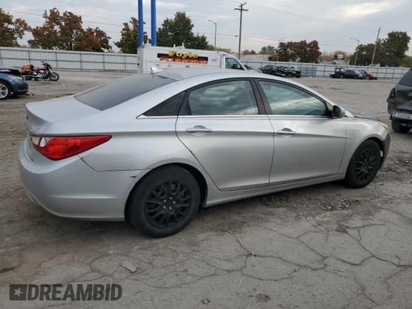 ✅ 2011 Hyundai Sonata GLS • VIN: 5NPEB4AC8BH032071 • Lot: 77224774. Listed on Copart with 264,216 mi. Free auction sales archive from the USA and detailed vehicle history report at DreamBid. Image 3.