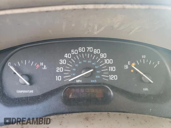 ✅ 2000 Buick Century Limited • VIN: 2G4WY55J0Y1128381 • Lot: 71685914. Wystawiony na Copart z przebiegiem 67 049 mil. Bezpłatny archiwum sprzedaży aukcyjnych z USA i szczegółowy raport historii pojazdu na DreamBid. Zdjęcie 9.