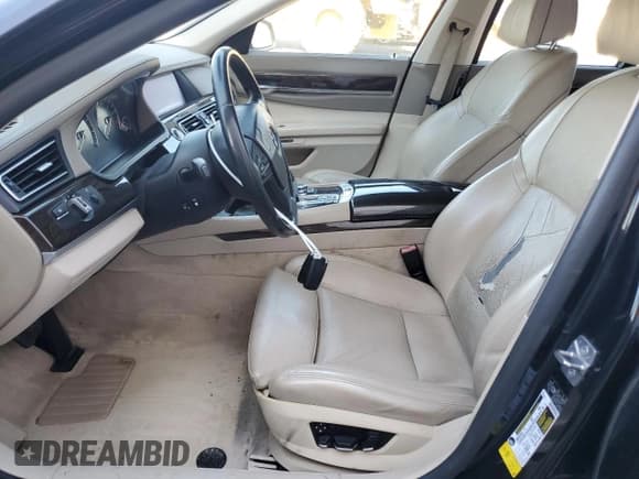 ✅ 2009 BMW 7 Series 750i • VIN: WBAKA83529CY34808 • Lot: 58170775. Listed on Copart with 165,710 mi. Free auction sales archive from the USA and detailed vehicle history report at DreamBid. Image 7.