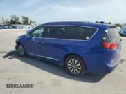 ✅ 2020 Chrysler Pacifica Hybrid Limited • VIN: 2C4RC1N73LR261434 • Lot: 53186825. Wystawiony na Copart z przebiegiem 114 648 mil. Bezpłatny archiwum sprzedaży aukcyjnych z USA i szczegółowy raport historii pojazdu na DreamBid. Zdjęcie 2.