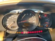 ✅ 2002 Porsche Boxster • VIN: WP0CA29802U625055 • Lot: 75728304. Wystawiony na Copart z przebiegiem 60 531 mil. Bezpłatny archiwum sprzedaży aukcyjnych z USA i szczegółowy raport historii pojazdu na DreamBid. Zdjęcie 9.