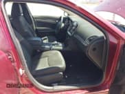 ✅ 2019 Chrysler 300 Touring • VIN: 2C3CCAAG4KH613666 • Lot: 43204791. Wystawiony na IAAI z przebiegiem 97 116 mil. Bezpłatny archiwum sprzedaży aukcyjnych z USA i szczegółowy raport historii pojazdu na DreamBid. Zdjęcie 5.