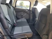 ✅ 2019 Ford Escape SE • VIN: 1FMCU9GD5KUB91369 • Lot: 64319255. Wystawiony na Copart z przebiegiem 66 350 mil. Bezpłatny archiwum sprzedaży aukcyjnych z USA i szczegółowy raport historii pojazdu na DreamBid. Zdjęcie 11.