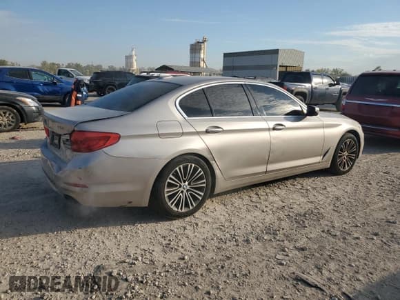 ✅ 2018 BMW 5 Series 540i • VIN: WBAJE5C54JWA97891 • Lot: 86700755. Wystawiony na Copart z przebiegiem Nie podano. Bezpłatny archiwum sprzedaży aukcyjnych z USA i szczegółowy raport historii pojazdu na DreamBid. Zdjęcie 3.