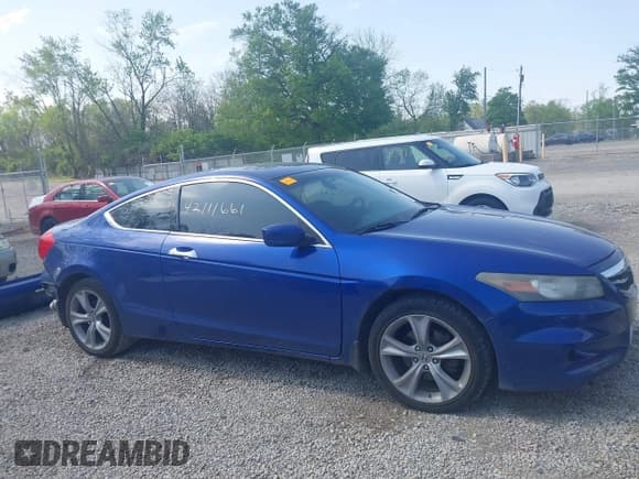 ✅ 2011 Honda Accord EX-L • VIN: 1HGCS2B85BA002864 • Лот: 42111661. Опубликован ранее на IAAI с пробегом 255 730 миль. Бесплатный доступ к архиву аукционных продаж из США и подробный отчёт об истории автомобиля на DreamBid. Изображение 14.